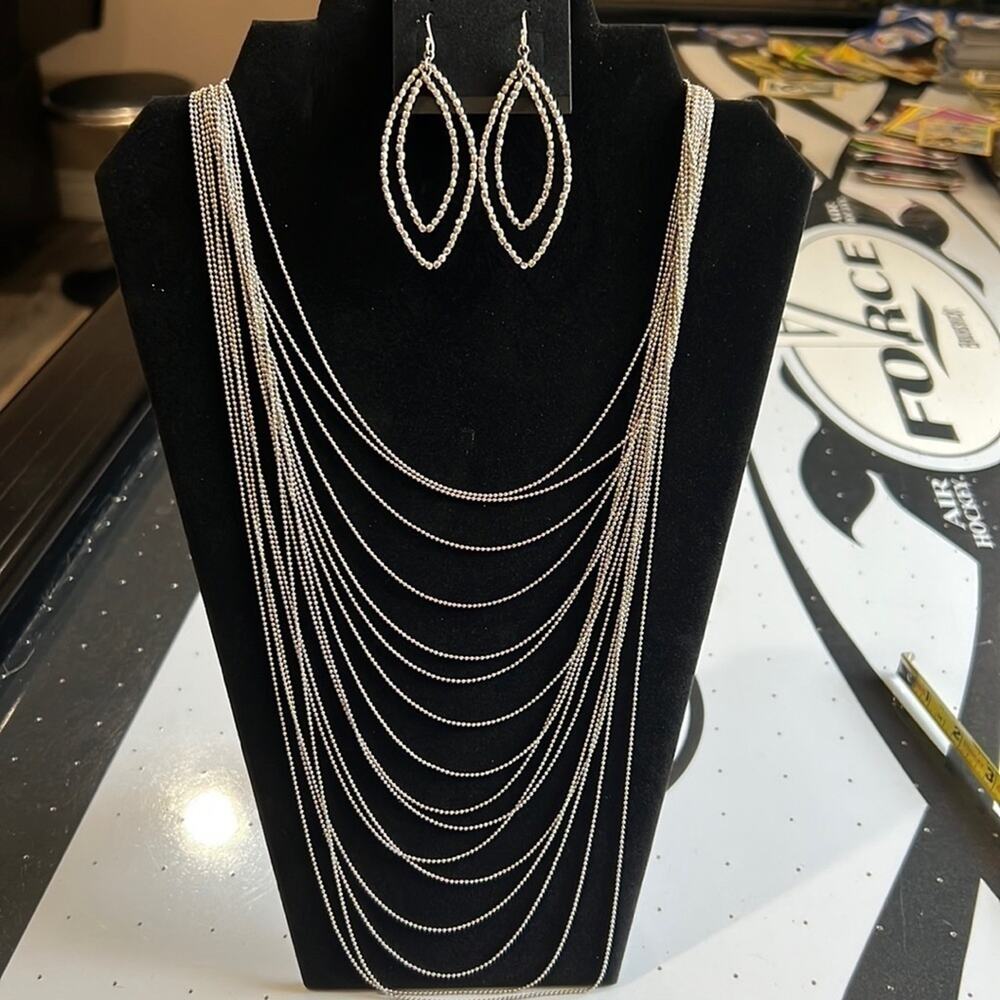SILVER Necklace multi layers with dangly silver earrings, stylish and trendy